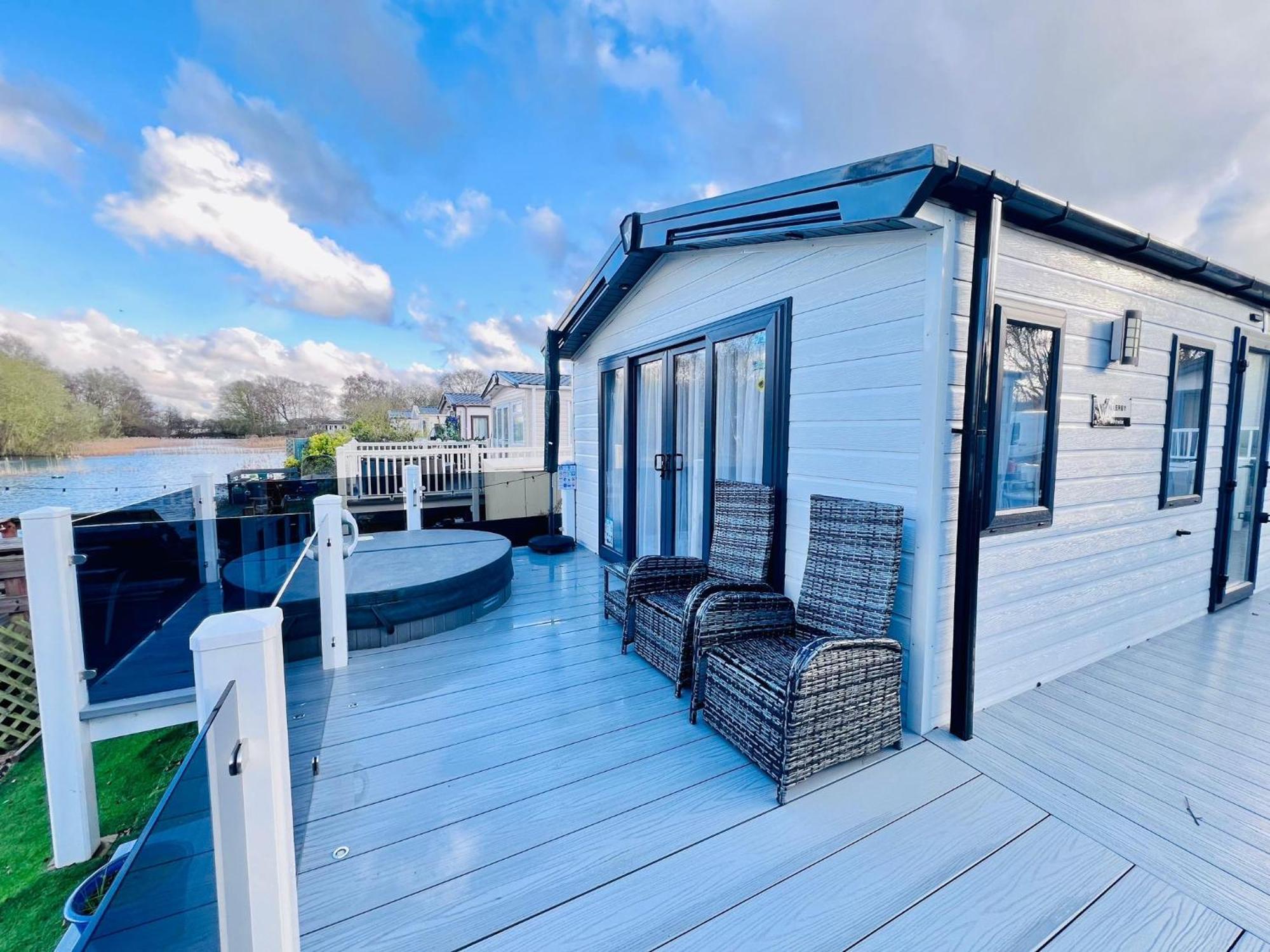 Lakeside Dorchester Lodge - Hot Tub With Fishing Peg Tattershall Exteriér fotografie