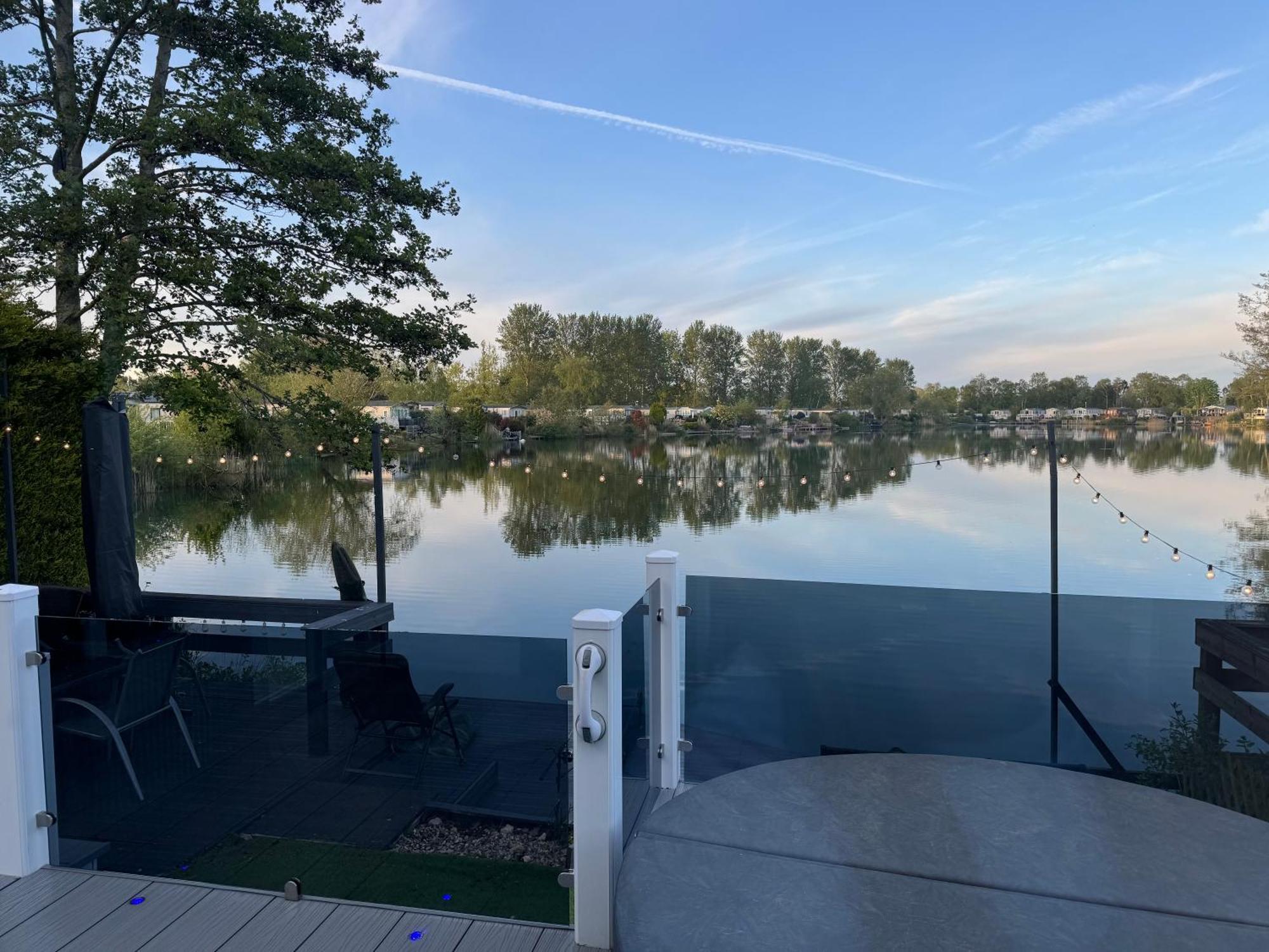 Lakeside Dorchester Lodge - Hot Tub With Fishing Peg Tattershall Exteriér fotografie