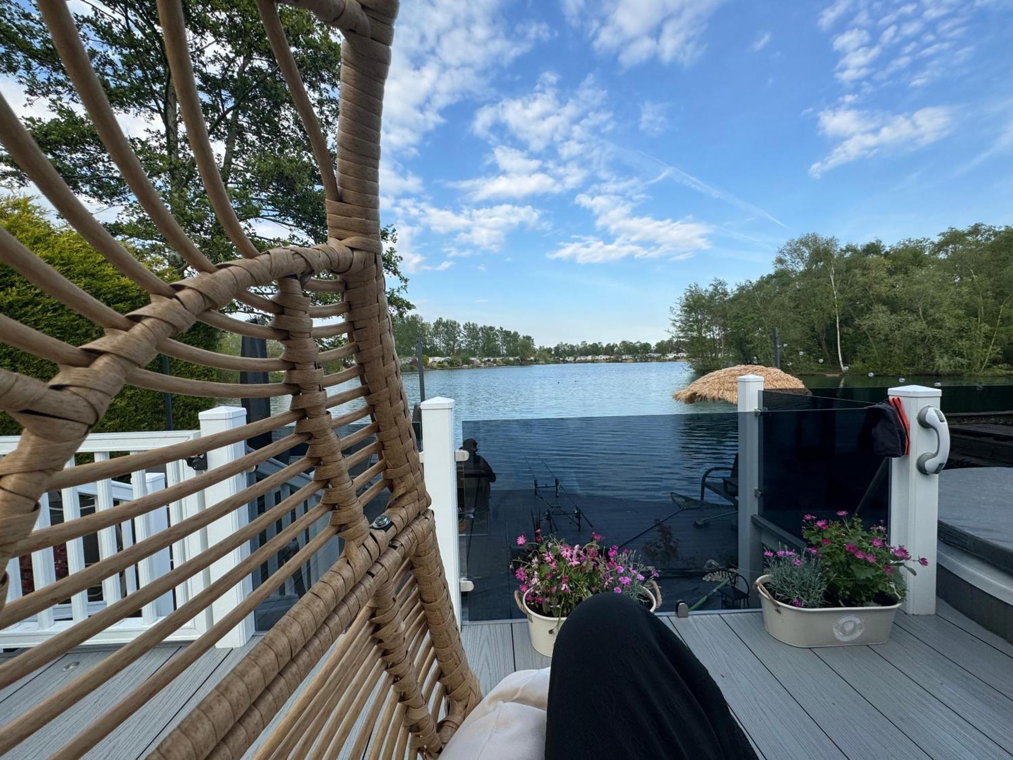 Lakeside Dorchester Lodge - Hot Tub With Fishing Peg Tattershall Exteriér fotografie