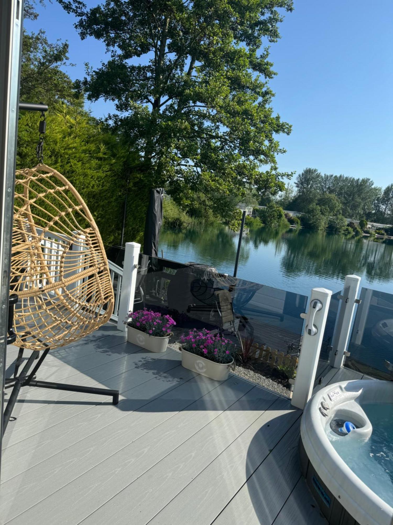 Lakeside Dorchester Lodge - Hot Tub With Fishing Peg Tattershall Exteriér fotografie