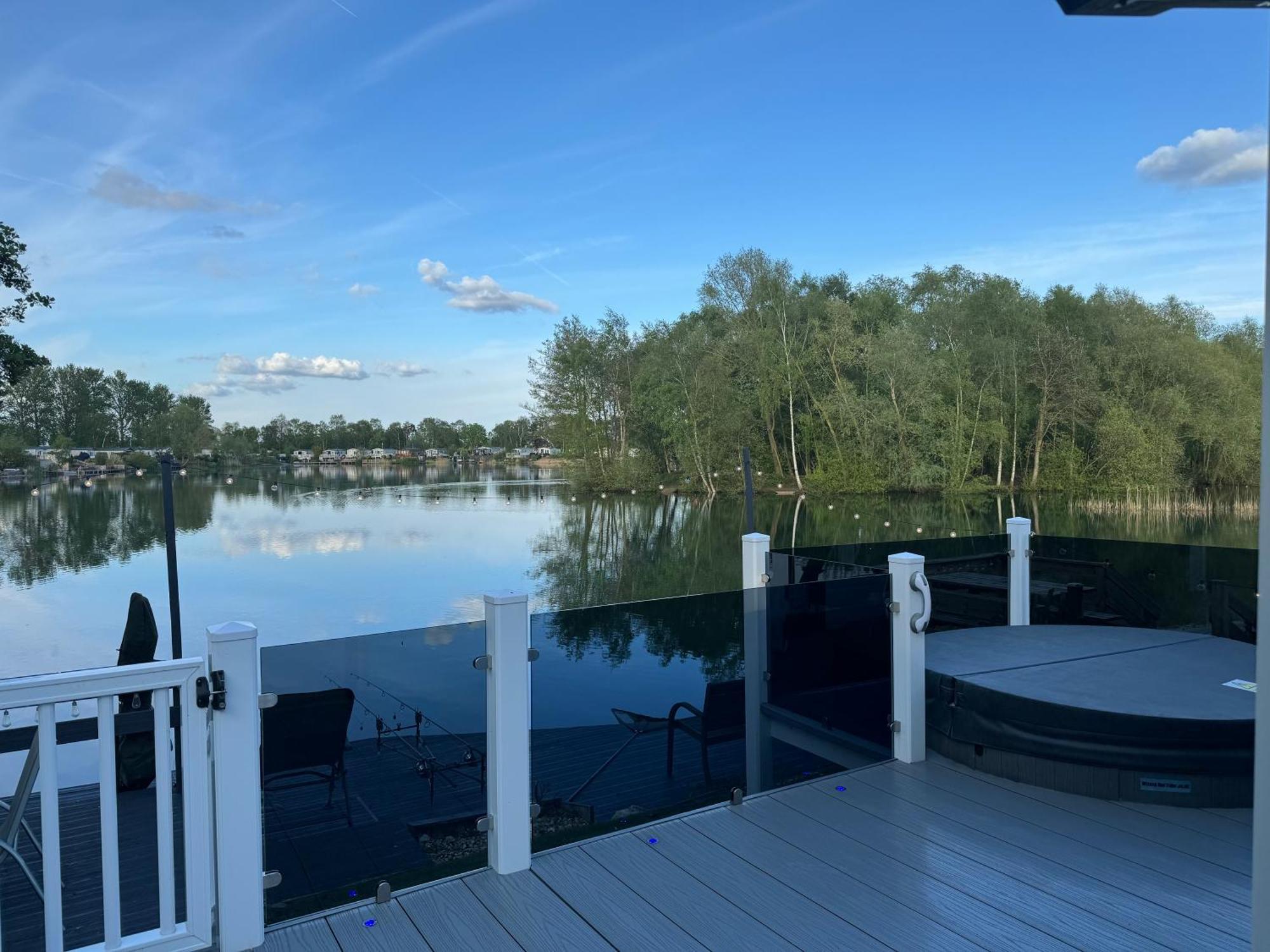 Lakeside Dorchester Lodge - Hot Tub With Fishing Peg Tattershall Exteriér fotografie
