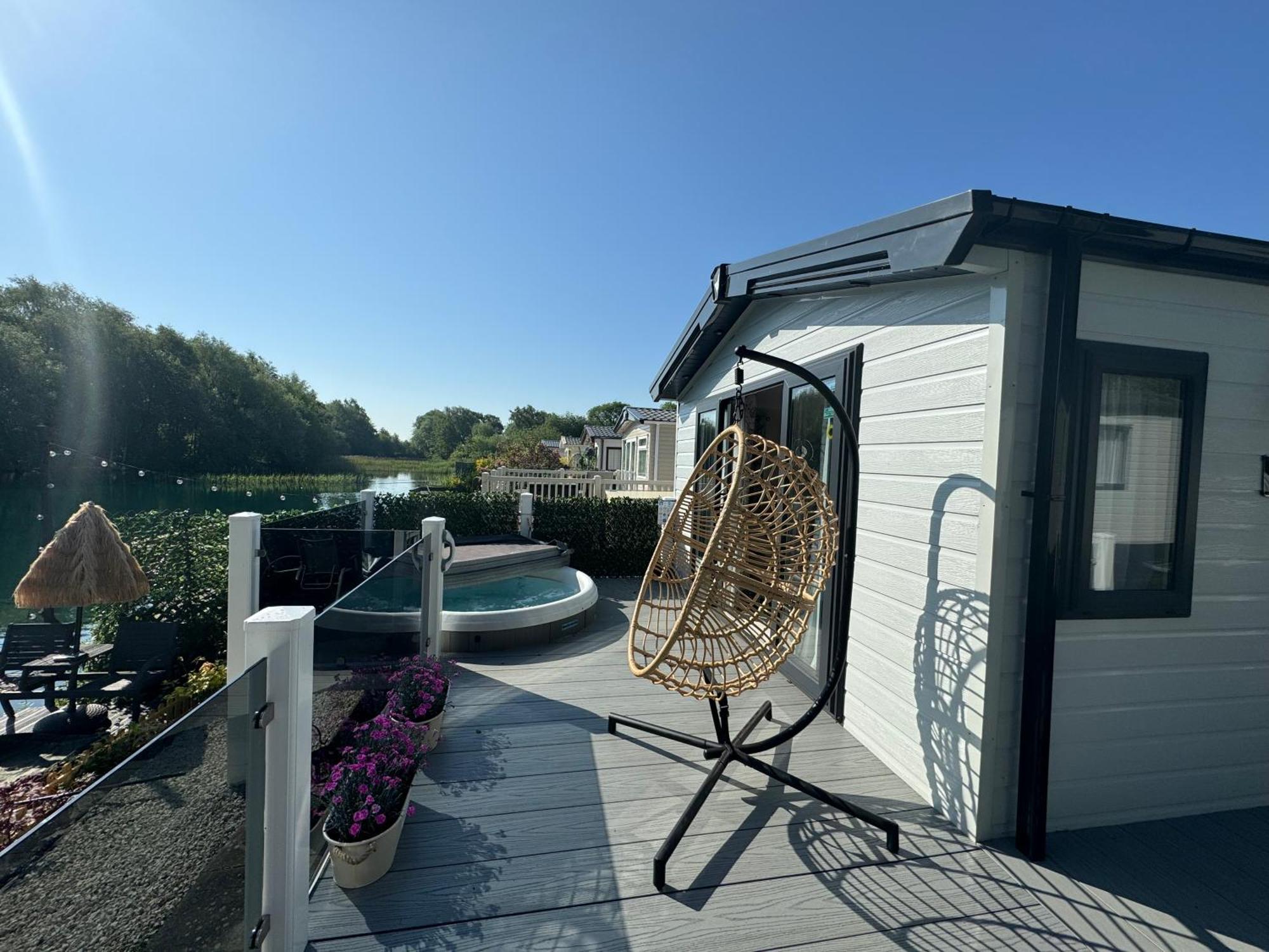 Lakeside Dorchester Lodge - Hot Tub With Fishing Peg Tattershall Exteriér fotografie