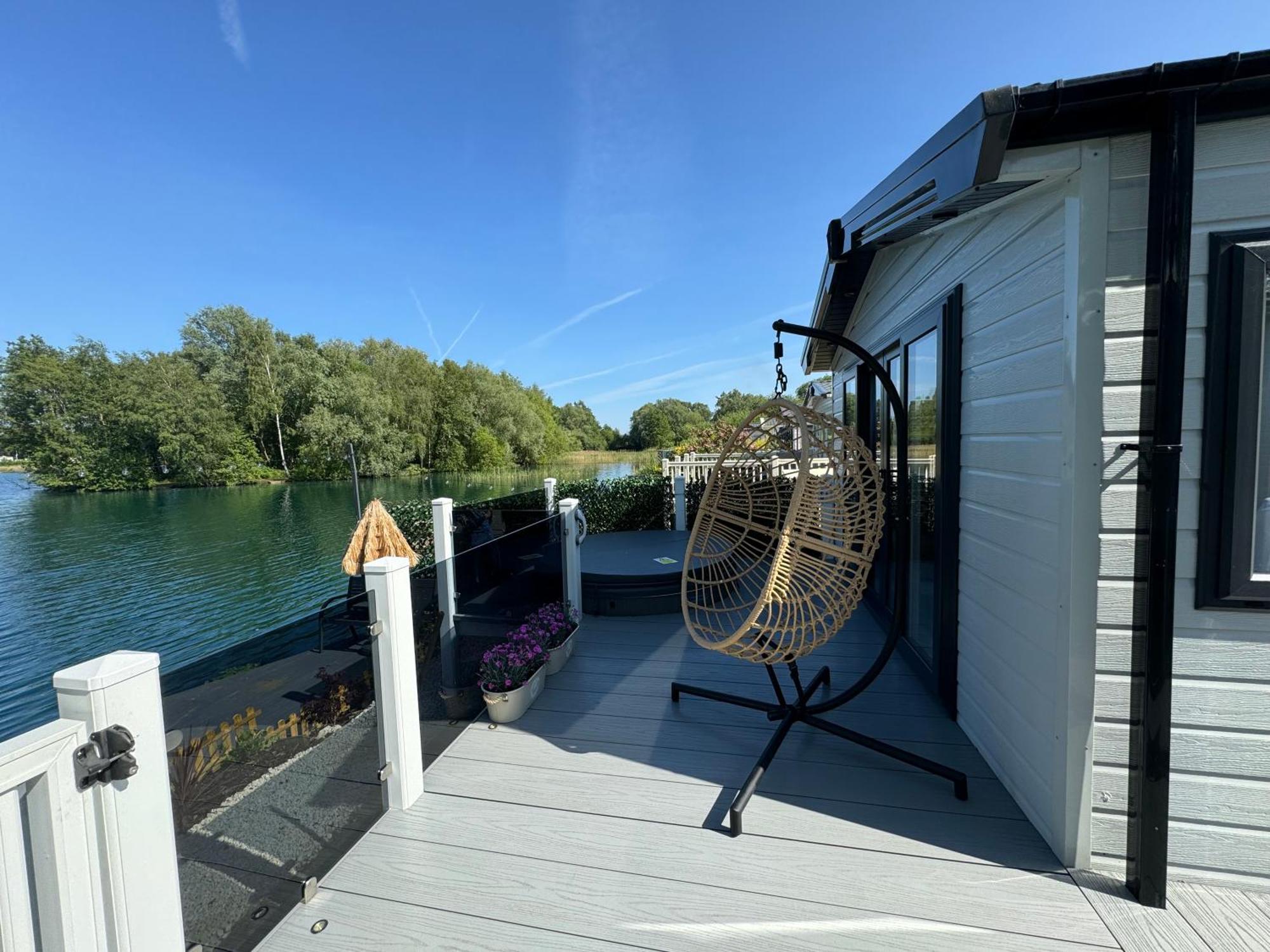 Lakeside Dorchester Lodge - Hot Tub With Fishing Peg Tattershall Exteriér fotografie
